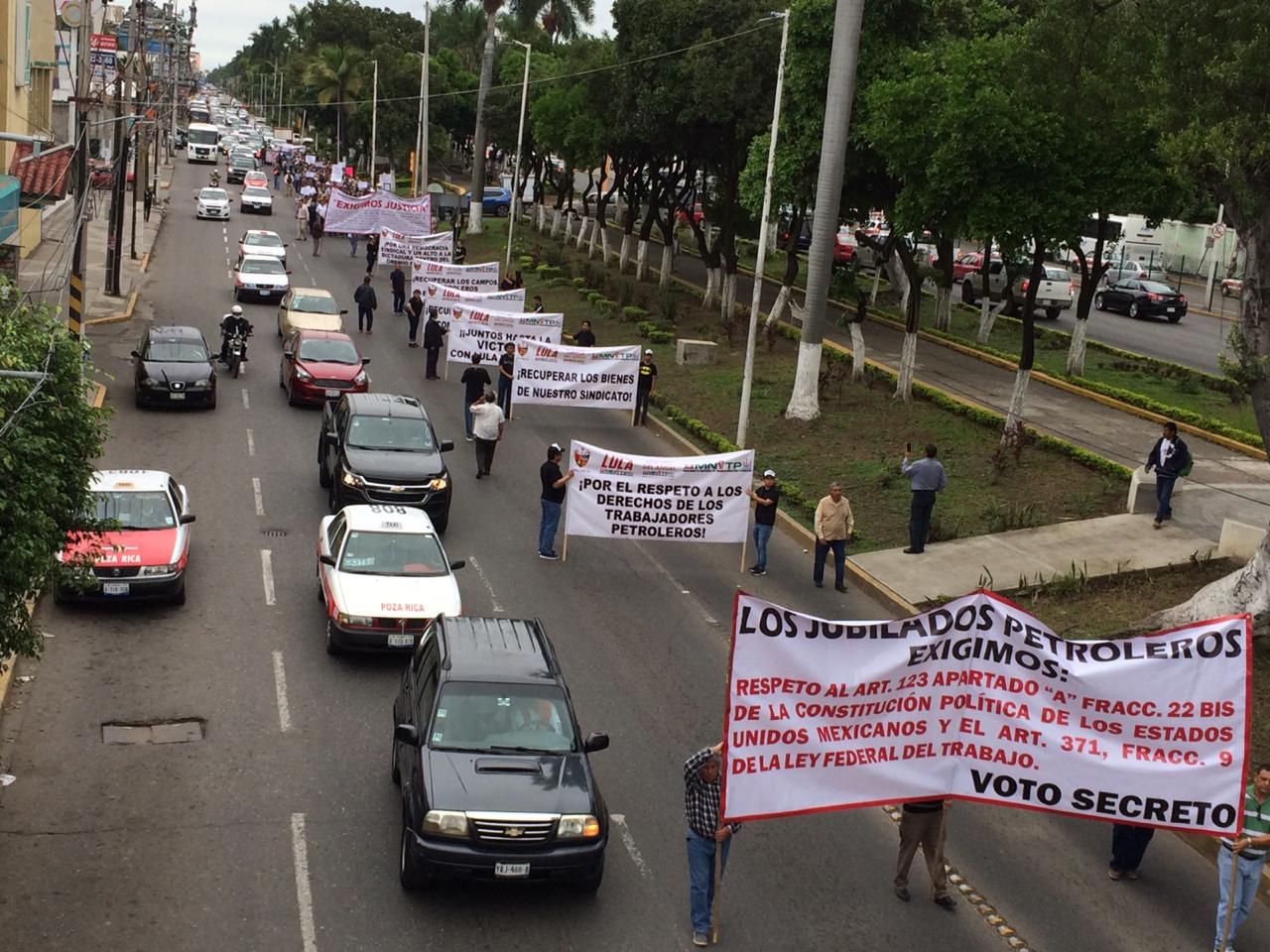 Choque entre grupos de petroleros en Poza Rica