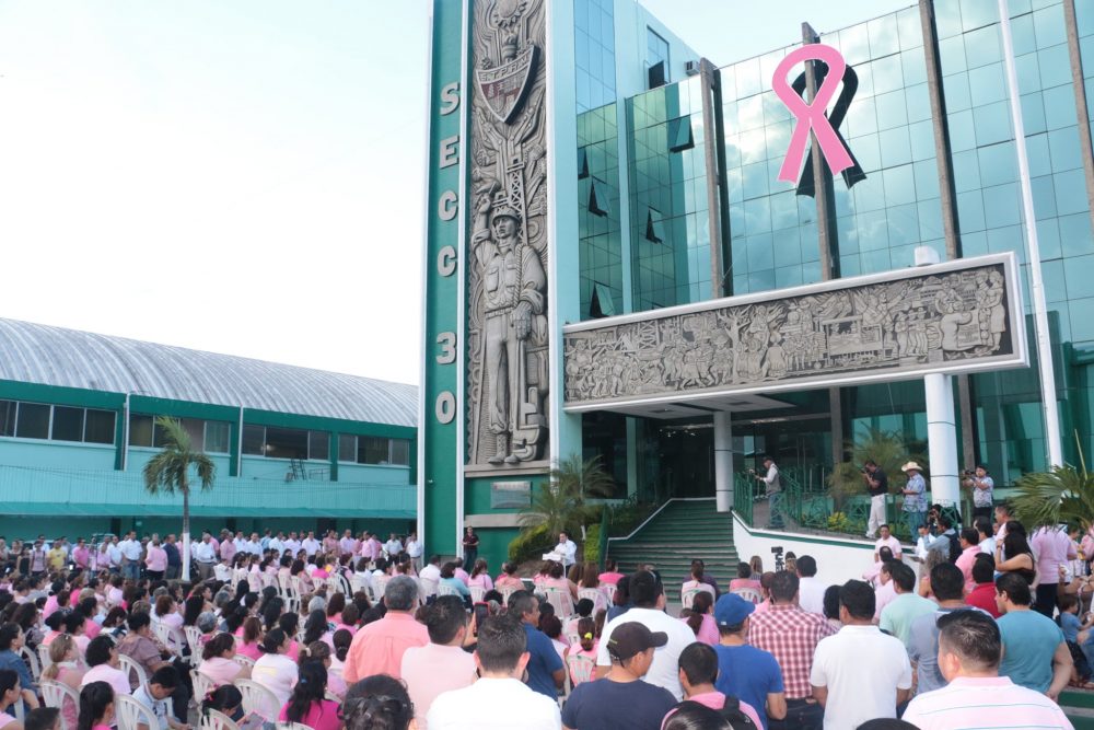 Trabajadores petroleros se suman a la lucha contra el cáncer de mama