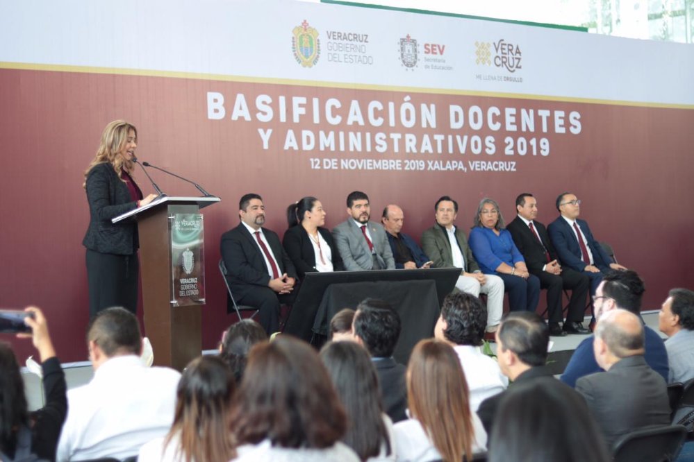 Entregan de más de 25 mil basificaciones a personal del sector educativo