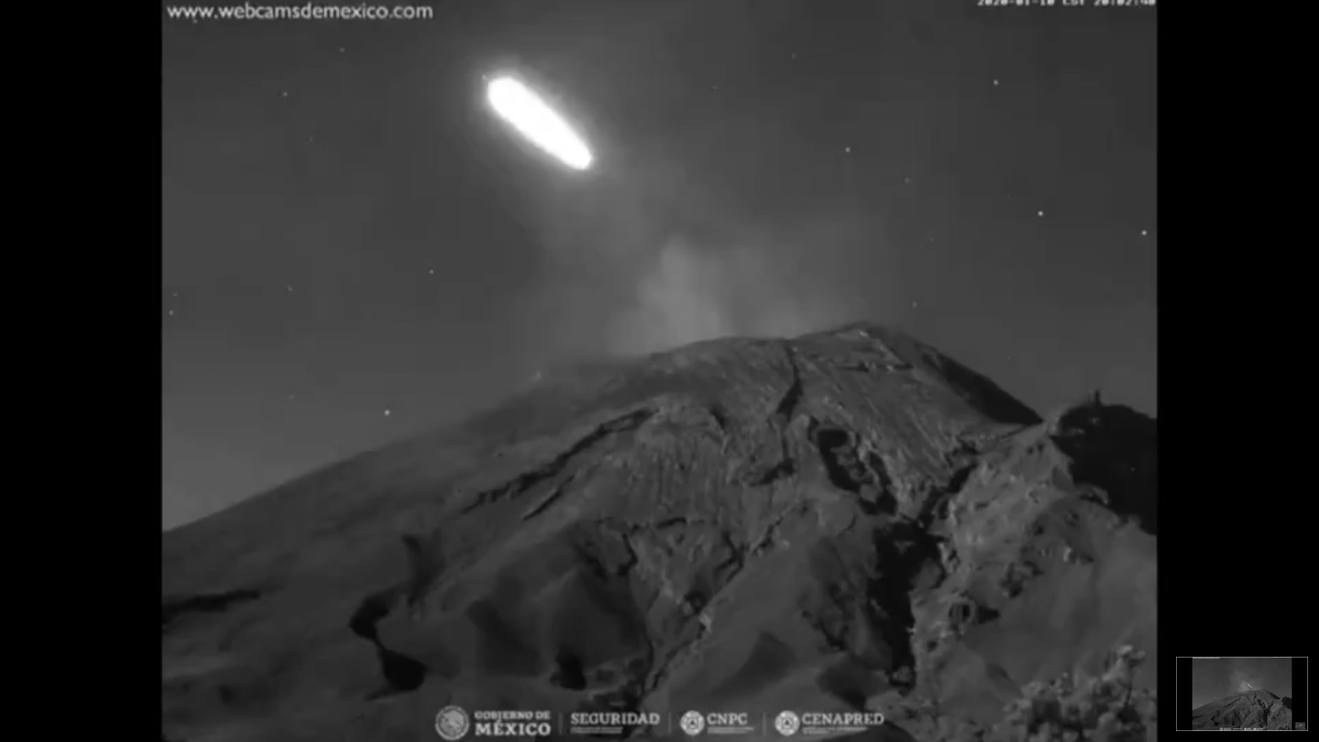 Captan en video la caída de un meteoro cerca de la cumbre del Popocatépetl