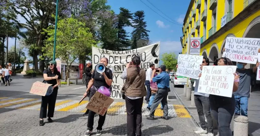 Protesta por Dairy Queen irrita a xalapeños