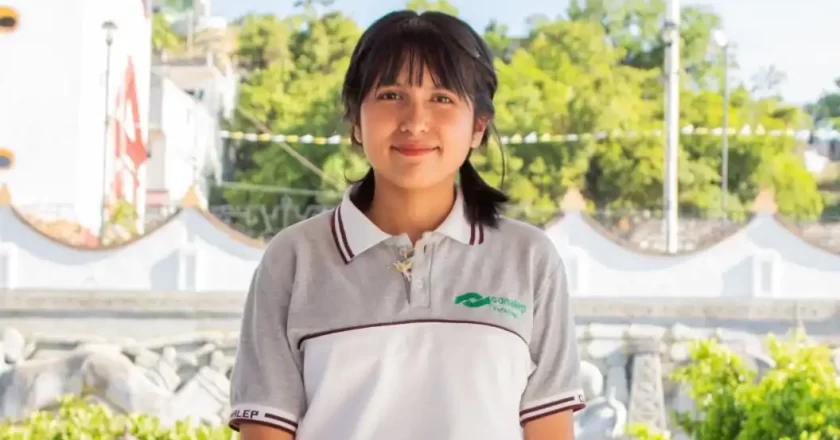 Ella es Ángela Oleazarán, alumna del Conalep Papantla y primer lugar en el National Student Prize 2023